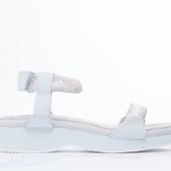 Brand New Adidas Originals X Opening Ceremony Taekwondo Sandal Size 10 - Picture 3 of 10